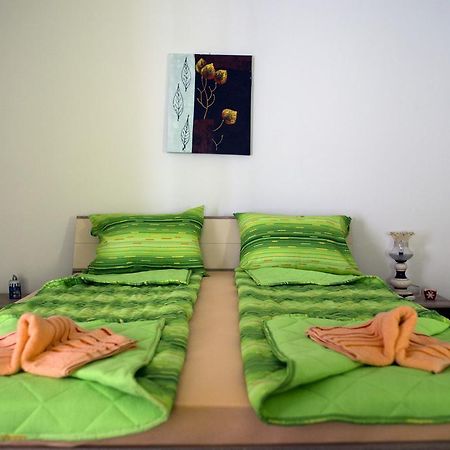 Green Apartment Νόβι Σαντ Εξωτερικό φωτογραφία