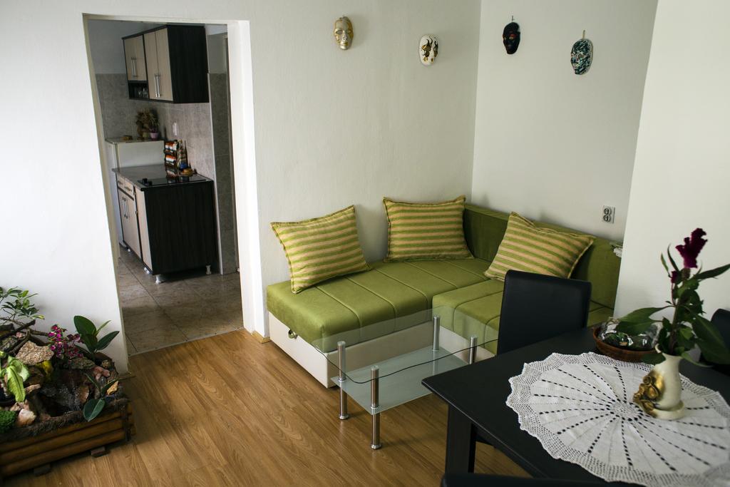 Green Apartment Νόβι Σαντ Εξωτερικό φωτογραφία
