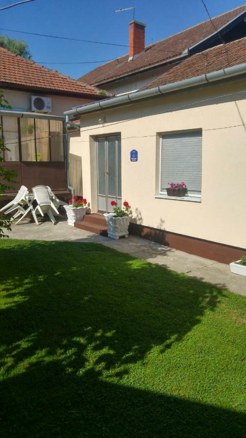 Green Apartment Νόβι Σαντ Εξωτερικό φωτογραφία